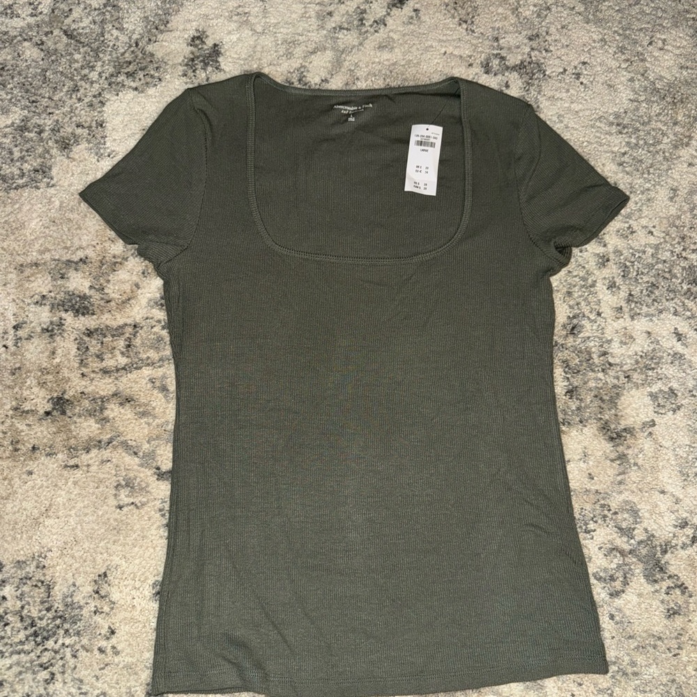 Abercrombie & Fitch tee